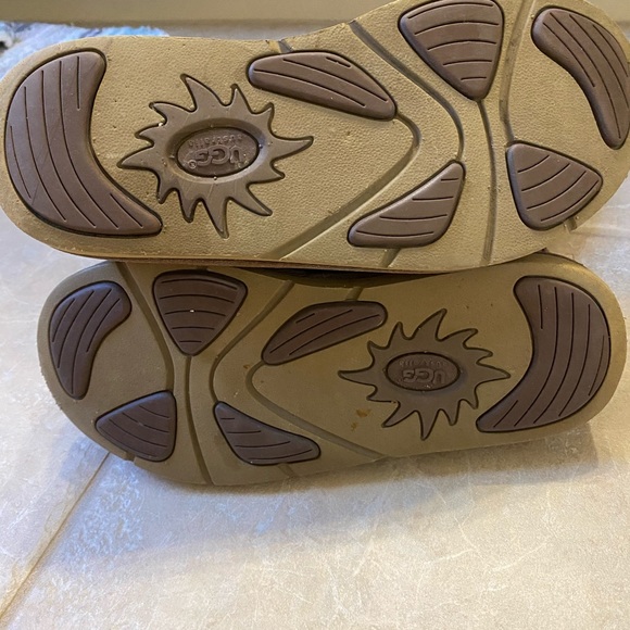 Leather ugg boots size 7 preowned - Picture 2 of 14